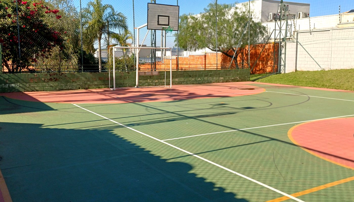 Quadra poliesportiva do condomínio